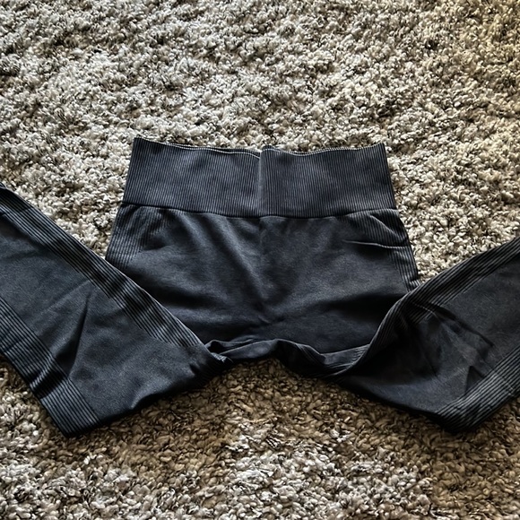 Boutique leggings - Picture 3 of 3